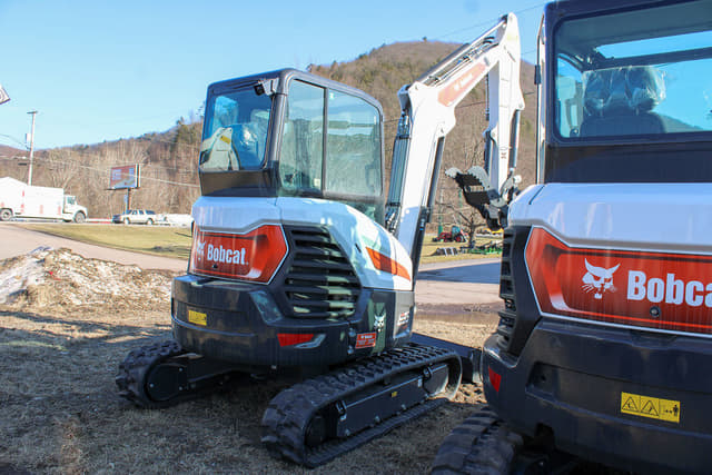 Image of Bobcat E35 equipment image 4