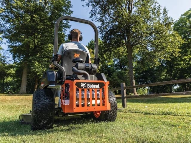 Image of Bobcat ZT5000 equipment image 4