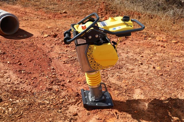 Image of Bomag BT50 equipment image 2