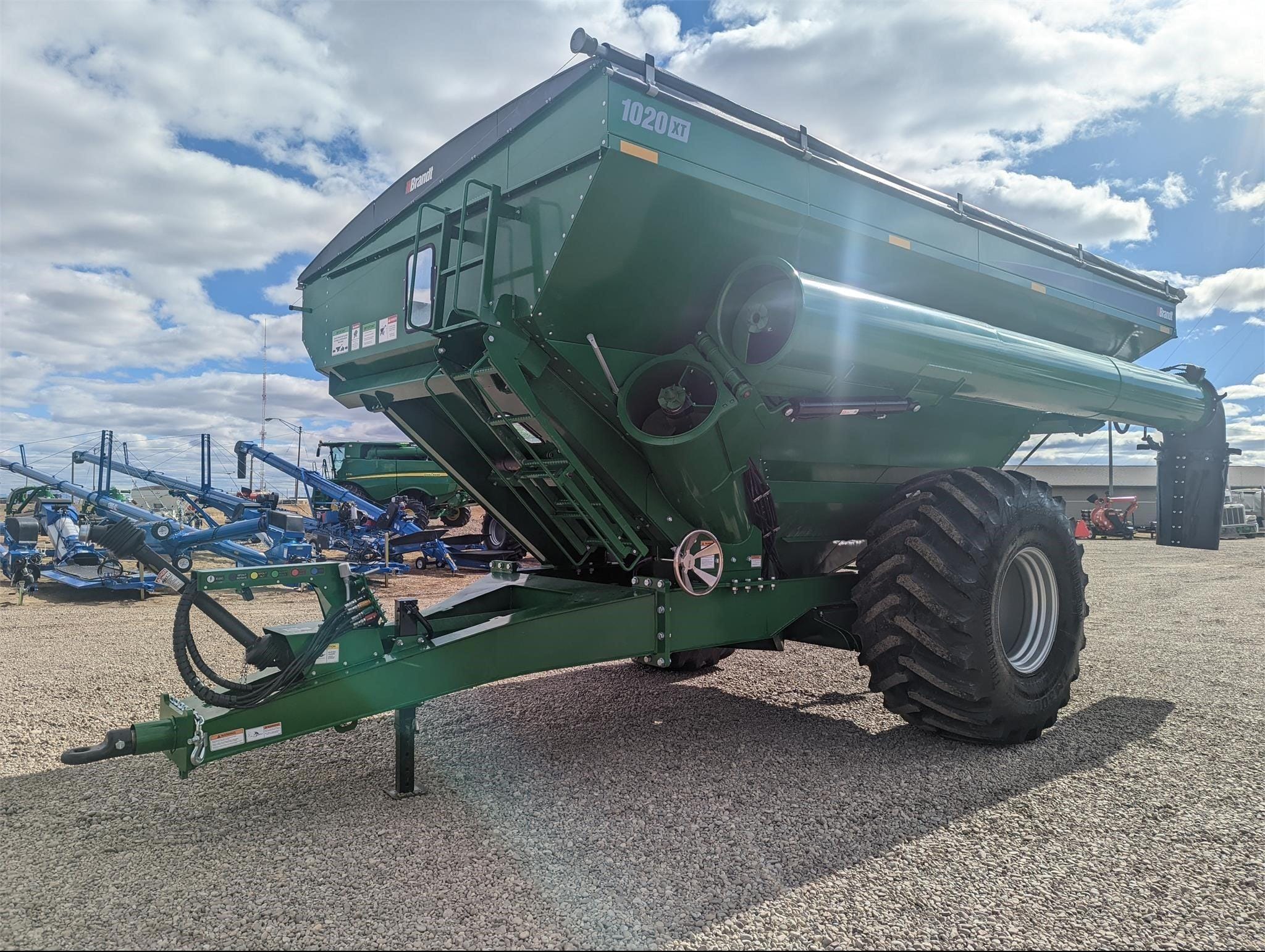 2026 Brandt 1020XT Equipment Image0