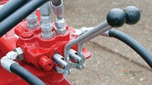 Image of Buhler Farm King 1395 equipment image 1