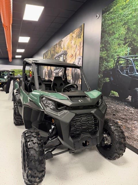 Image of Can-Am Maverick 1000R equipment image 1