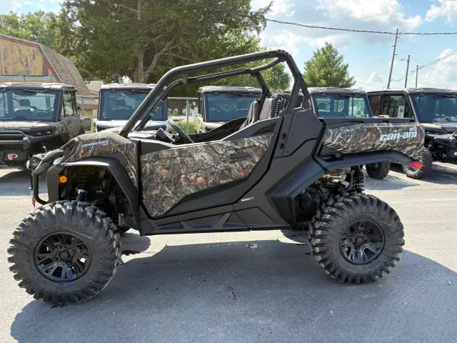 Image of Can-Am Commander X MR 1000R equipment image 1
