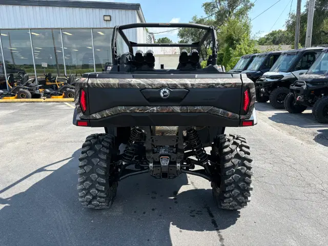 Image of Can-Am Commander X MR 1000R equipment image 3