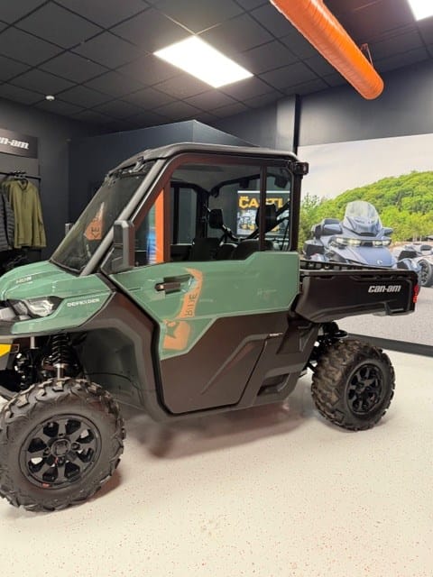 2026 Can-Am Defender XT HD9 Equipment Image0