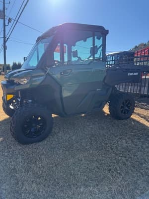2026 Can-Am Defender HD9 Image