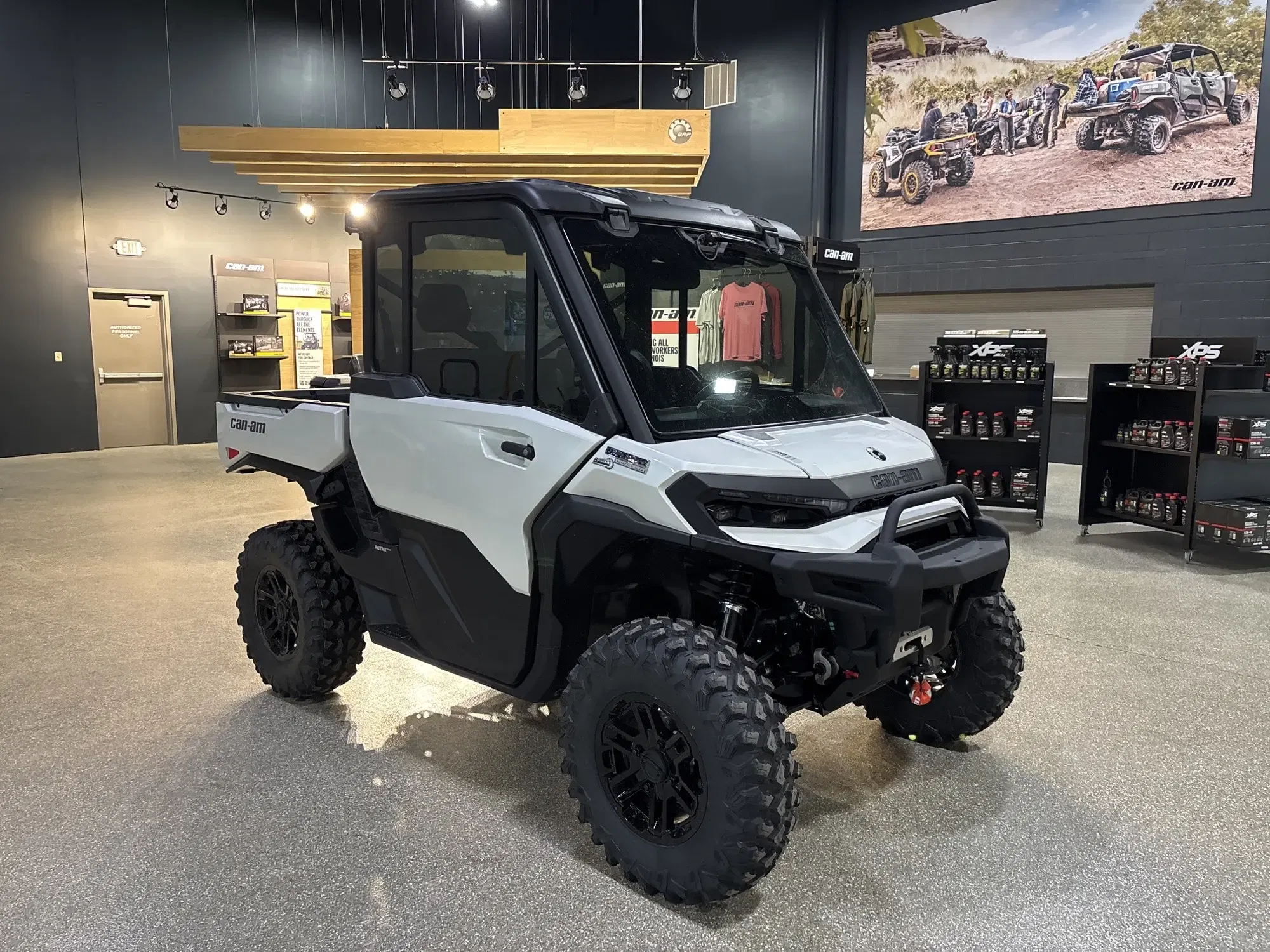 Main image Can-Am Defender Limited HD11