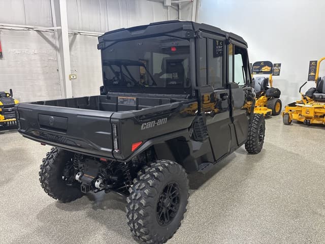 Image of Can-Am Defender HD11 Lonestar equipment image 1