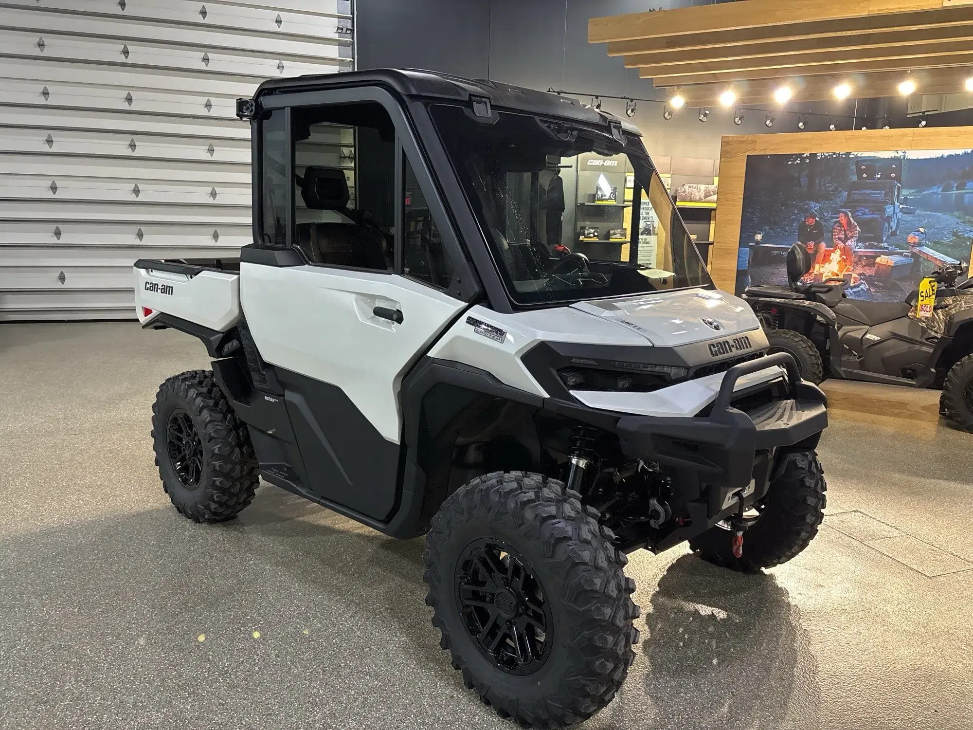 2026 Can-Am Defender Limited HD11 Equipment Image0