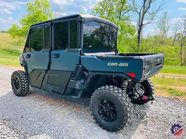 Image of Can-Am Defender Limited HD11 equipment image 2