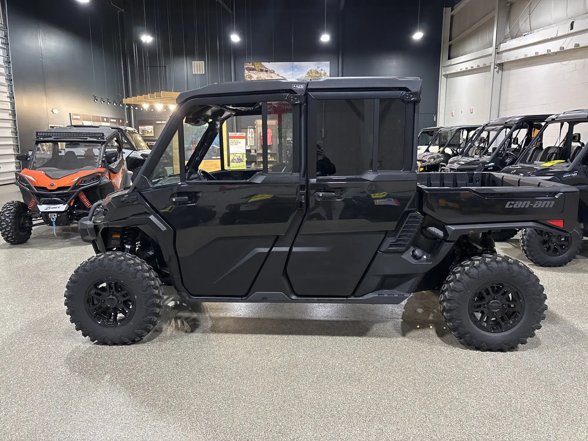 2026 Can-Am Defender MAX Lone Star HD11 Equipment Image0