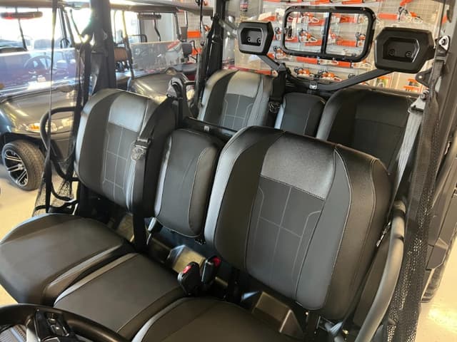 Image of Can-Am Defender MAX XT HD11 equipment image 4