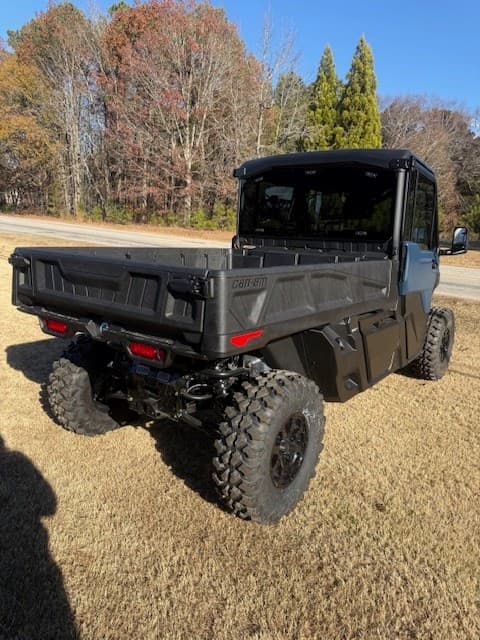 Image of Can-Am Defender HD10 equipment image 3