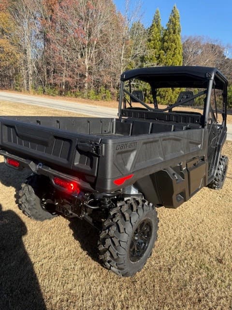 Image of Can-Am Defender PRO XT HD10 equipment image 3