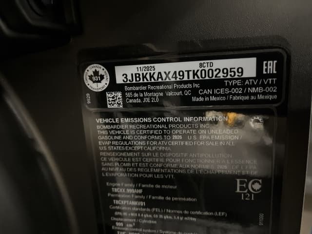 Image of Can-Am Defender XT HD11 equipment image 1