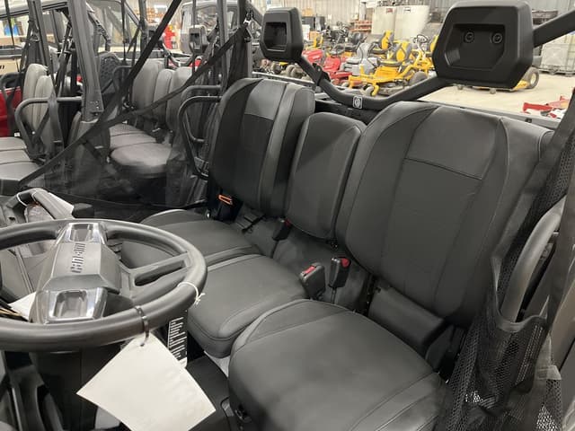 Image of Can-Am Defender XT HD11 equipment image 2