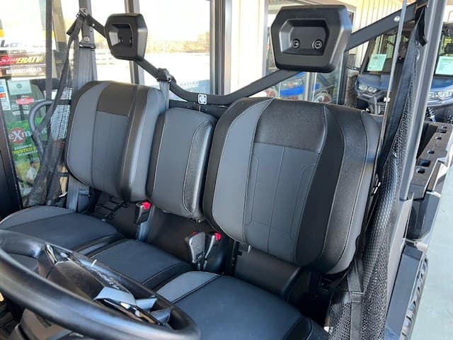 Image of Can-Am Defender XT HD11 equipment image 4