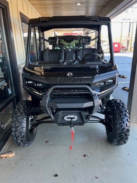 Image of Can-Am Defender XT HD11 equipment image 1