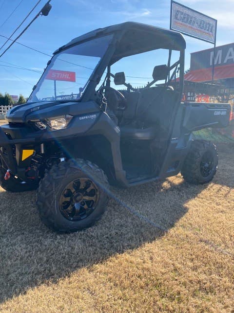 Image of Can-Am Defender XT HD7 equipment image 2