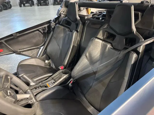 Image of Can-Am Maverick X3 DS Turbo equipment image 1