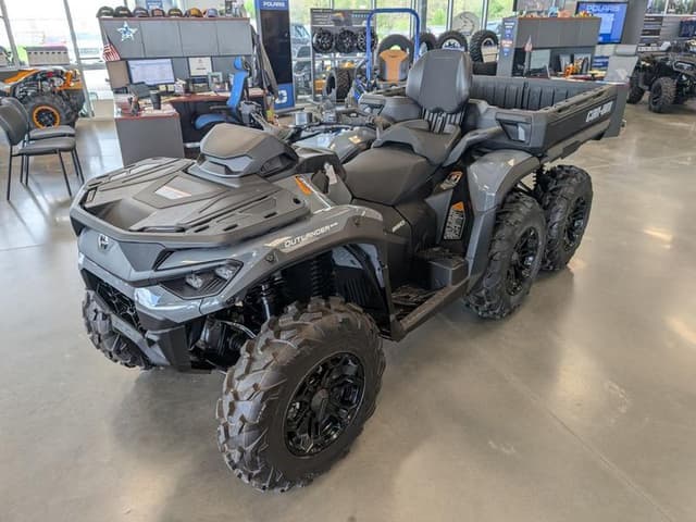 Image of Can-Am Outlander MAX 6X6 DPS 850 equipment image 2