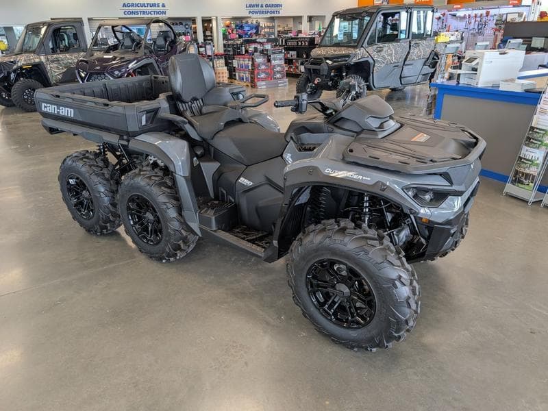 Image of Can-Am Outlander MAX 6X6 DPS 850 Primary image
