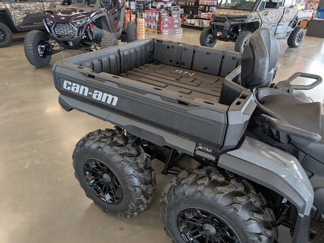 Image of Can-Am Outlander MAX 6X6 DPS 850 equipment image 4