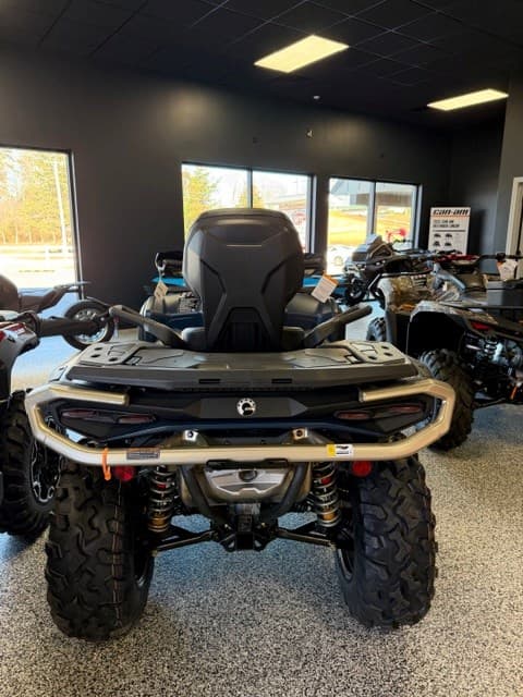 Image of Can-Am Outlander 1000 equipment image 2