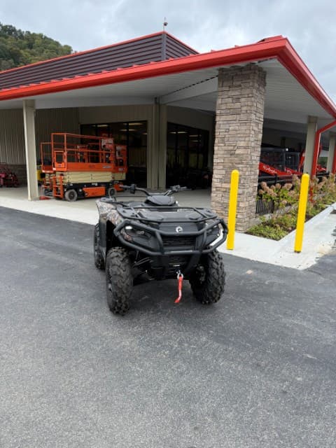 Image of Can-Am Outlander Pro HD7 equipment image 2