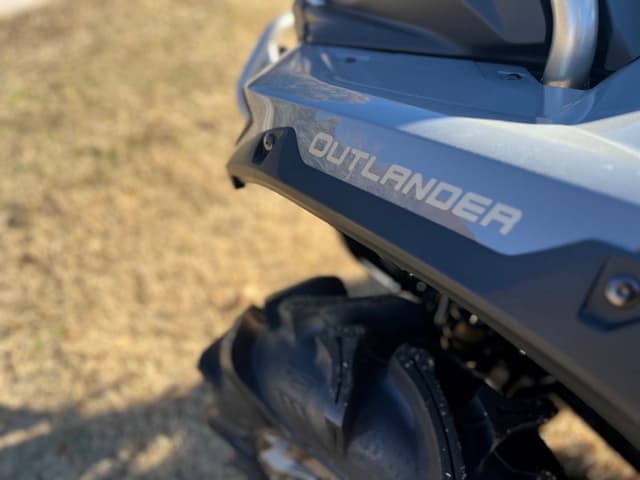 Image of Can-Am Outlander 1000 XMR equipment image 4