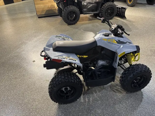 Image of Can-Am Renegade 70 EFI equipment image 2