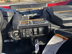 2026 Can-Am Commander MAX XT 1000R Image