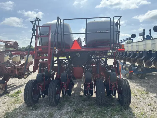 Image of Case IH 2150 equipment image 3