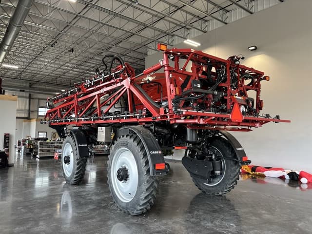 Image of Case IH Patriot 4350 equipment image 3
