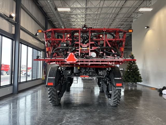 Image of Case IH Patriot 4350 equipment image 4