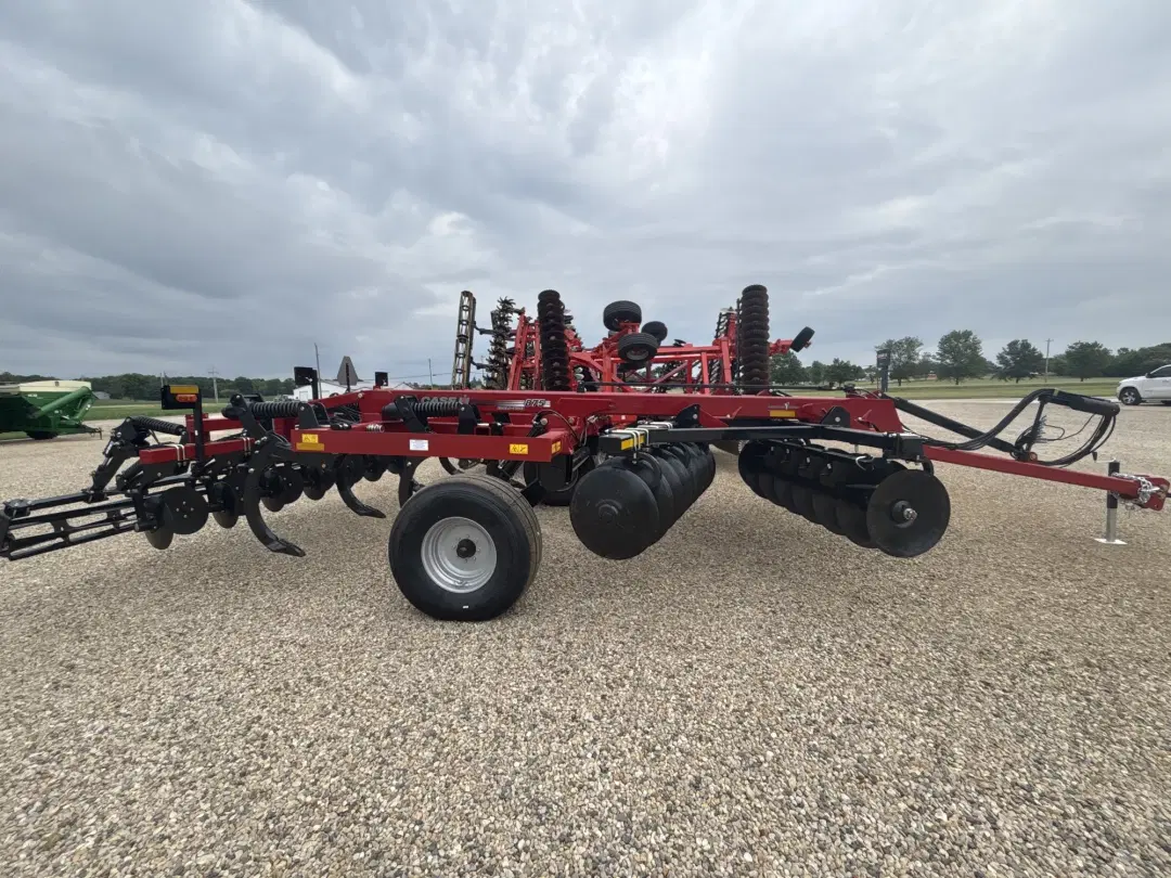 Image of Case IH Ecolo-Tiger 875 Primary image