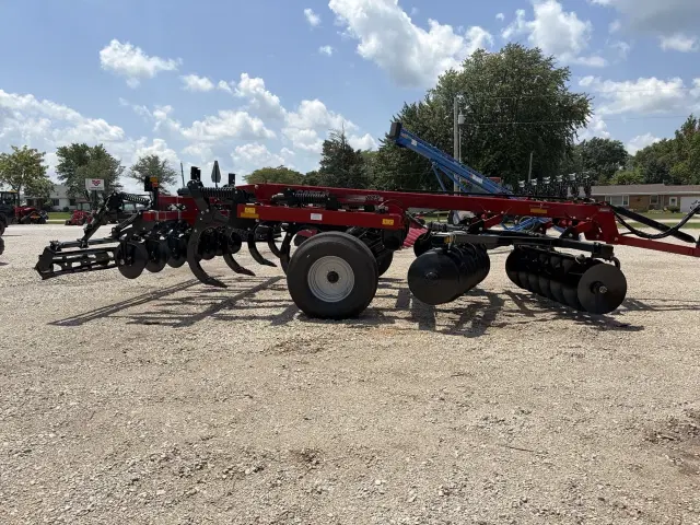 Image of Case IH Ecolo-Tiger 875 equipment image 3