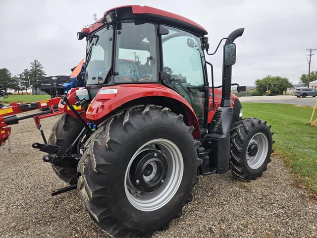 Image of Case IH Farmall 100C equipment image 1