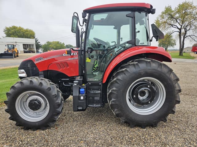Image of Case IH Farmall 100C equipment image 3