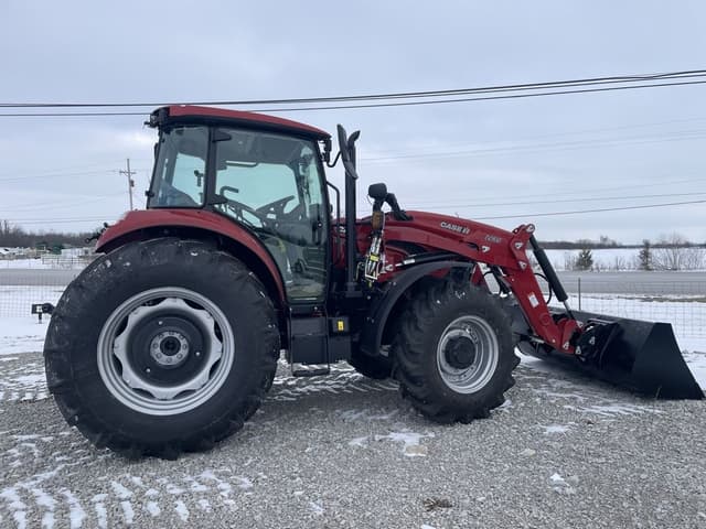 Image of Case IH Farmall 110C equipment image 2