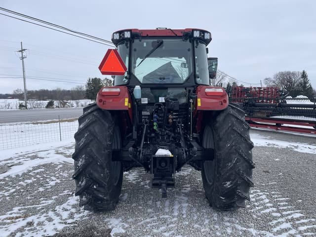 Image of Case IH Farmall 110C equipment image 4