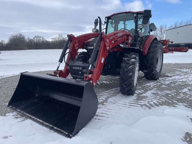 Image of Case IH Farmall 110C equipment image 1