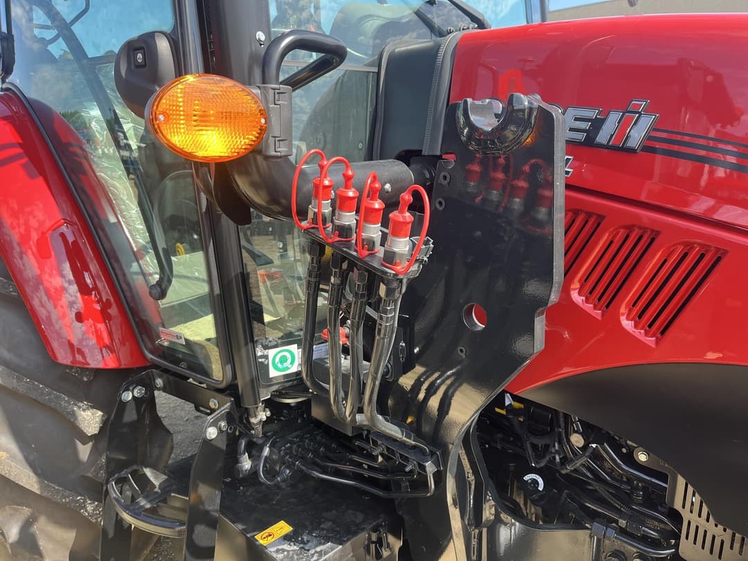 Image of Case IH Farmall 115A Image 1