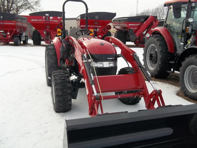 Image of Case IH Farmall 55C equipment image 1