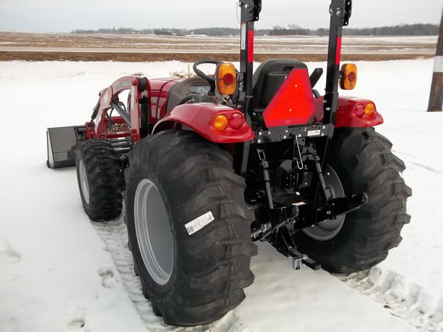Image of Case IH Farmall 55C equipment image 4