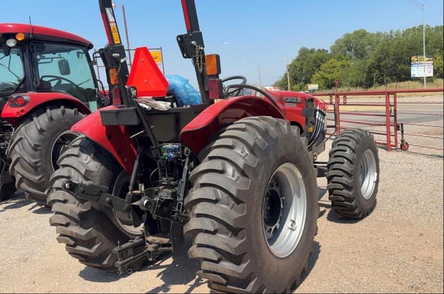 Image of Case IH Farmall 60A equipment image 3