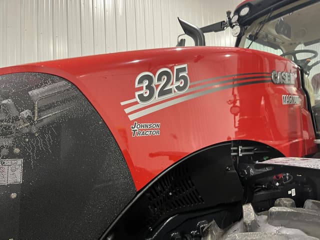 Image of Case IH Magnum 325 equipment image 1
