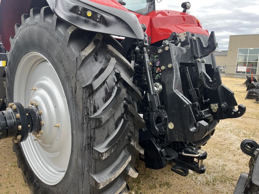 Image of Case IH Magnum 355 Image 1