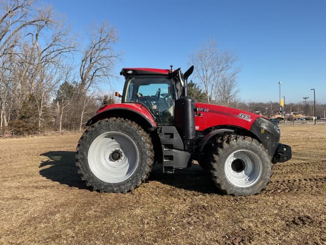 Image of Case IH Magnum 355 equipment image 4
