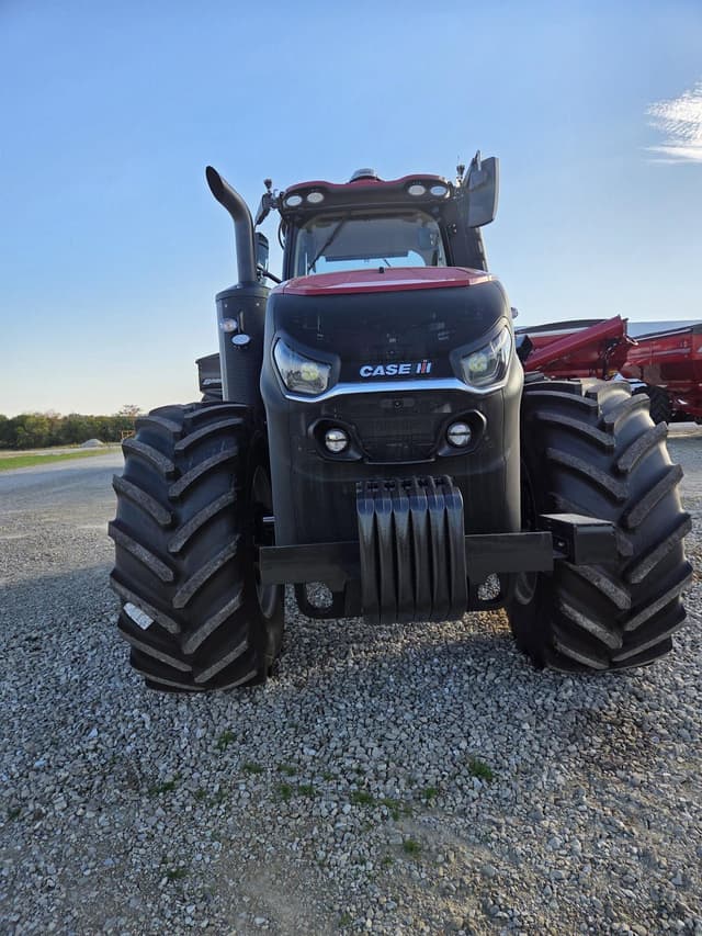 Image of Case IH Magnum 405 Rowtrac equipment image 2